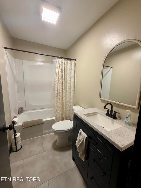 Tiny photo for 204 Black Fox Rd, Washburn, TN 37888 (MLS # 1355073)