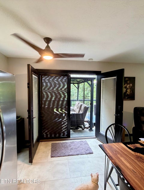 Tiny photo for 204 Black Fox Rd, Washburn, TN 37888 (MLS # 1355073)
