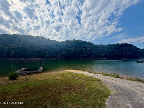 Tiny photo for 204 Black Fox Rd, Washburn, TN 37888 (MLS # 1355073)
