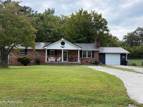 Photo of 744 Cross Valley Rd, LaFollette, TN 37766 (MLS # 1355277)