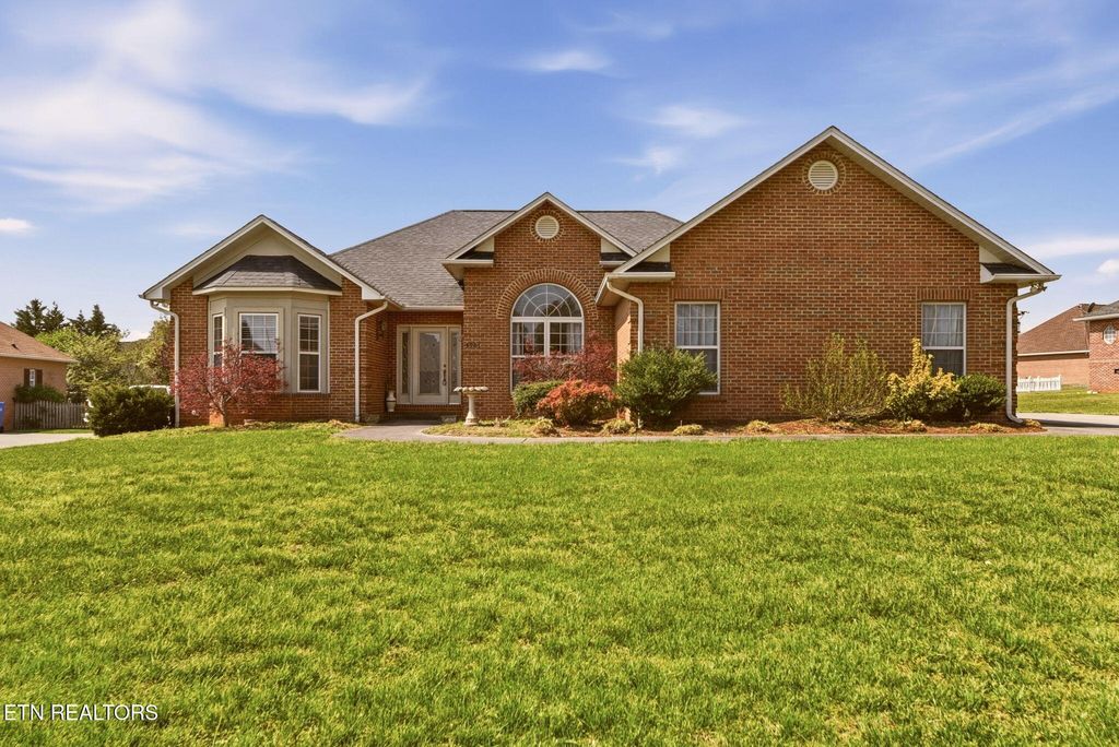 Photo of 1731 Hollister Drive, Alcoa, TN 37701 (MLS # 1334559)