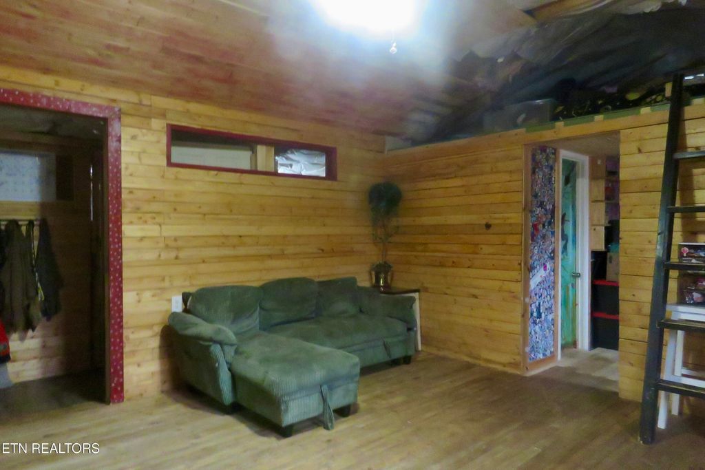 Photo of 30611 Steel Tram Ridge Ln, Crawford, TN 38554 (MLS # 1329797)