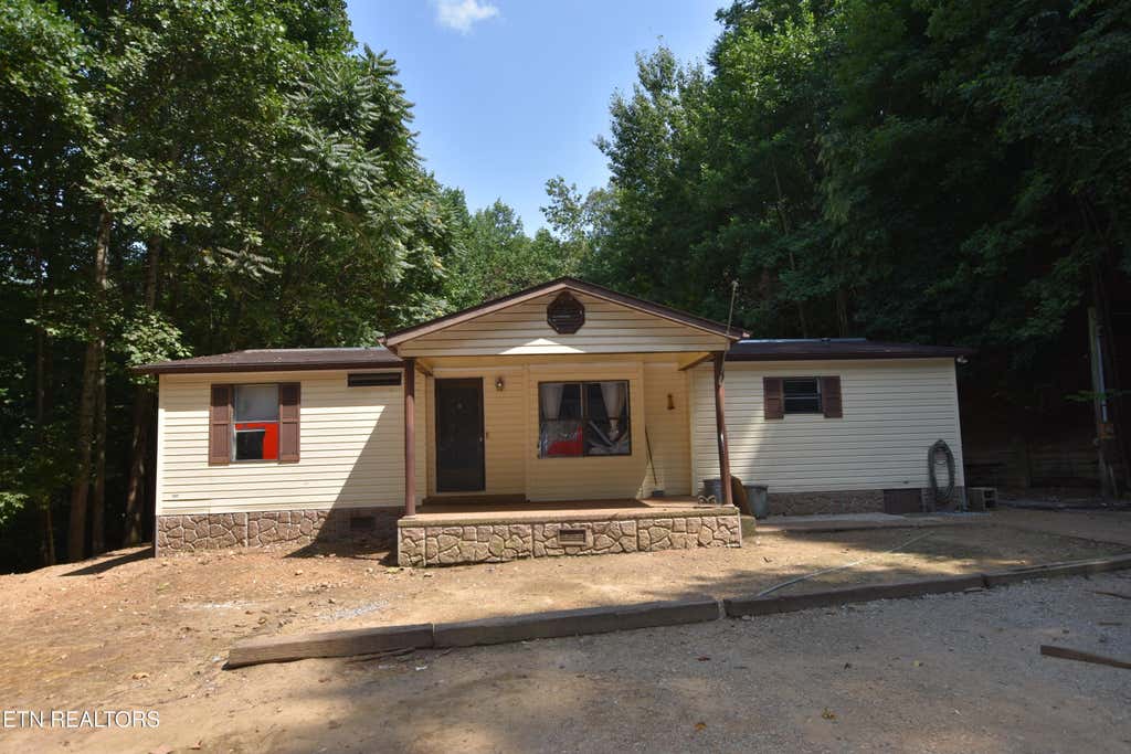 Photo of 213 Mountain Side Lane, Rocky Top, TN 37769 (MLS # 1349810)