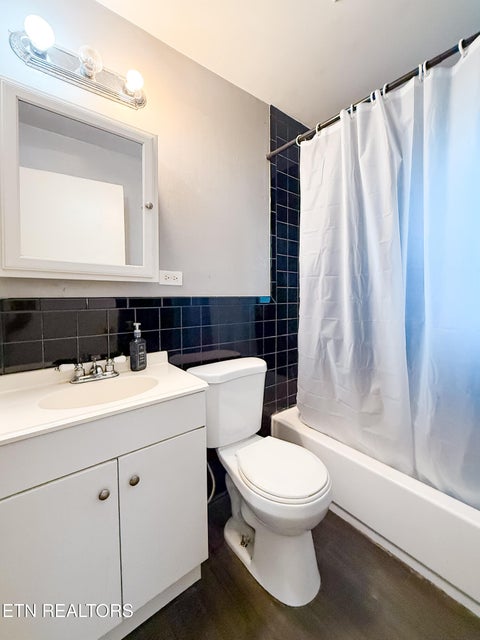Tiny photo for 102 W Farragut Rd, Oak Ridge, TN 37830 (MLS # 1352995)