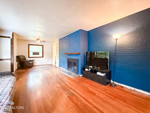 Tiny photo for 102 W Farragut Rd, Oak Ridge, TN 37830 (MLS # 1352995)