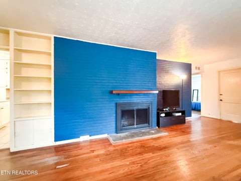 Tiny photo for 102 W Farragut Rd, Oak Ridge, TN 37830 (MLS # 1352995)