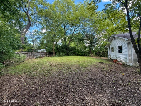 Tiny photo for 102 W Farragut Rd, Oak Ridge, TN 37830 (MLS # 1352995)