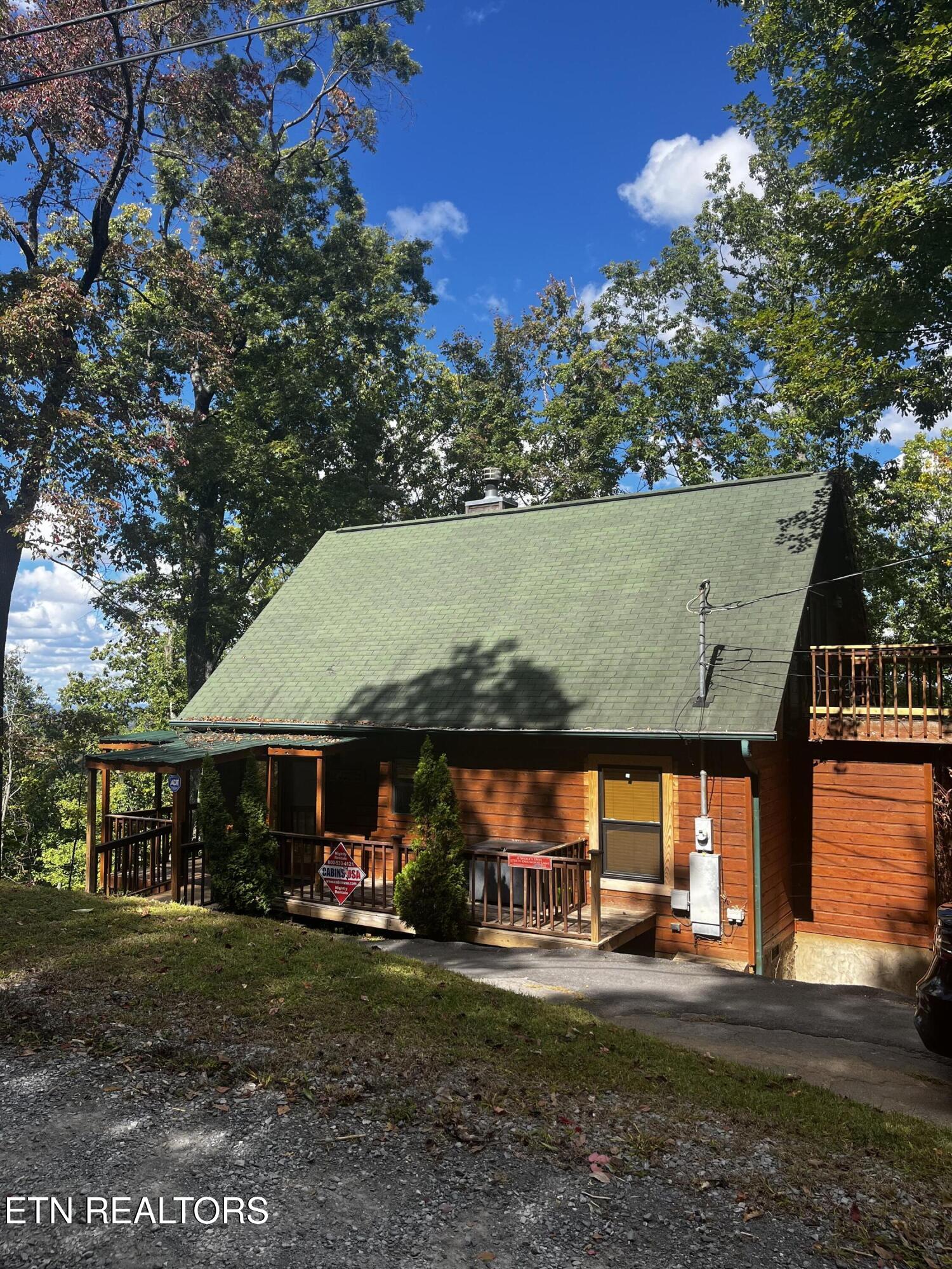 1724 N Dogwood Lane