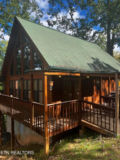 1724 N Dogwood Lane Sevierville TN 37876