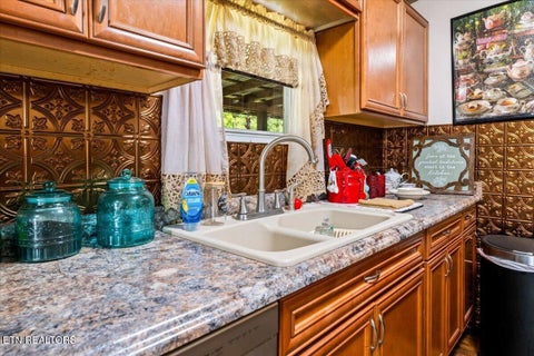 Tiny photo for 171 E Memorial Drive, Jacksboro, TN 37757 (MLS # 1356206)