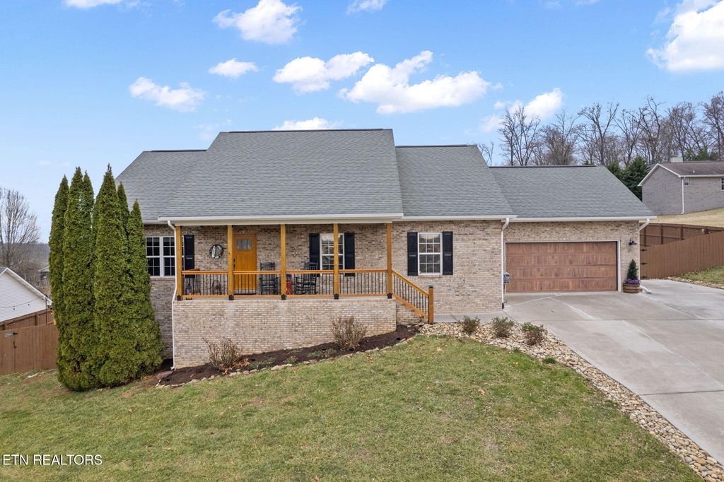 Photo of 5621 Evergreen Farms Lane, Greenback, TN 37742 (MLS # 1289401)