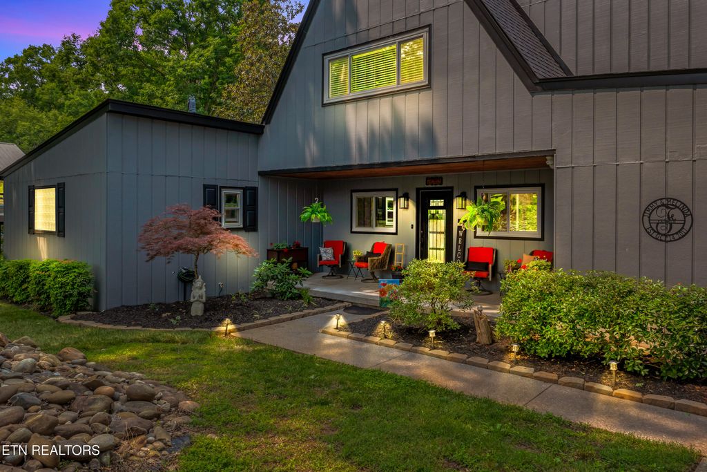 Photo of 1010 Chula Vista Drive, Friendsville, TN 37737 (MLS # 1303891)