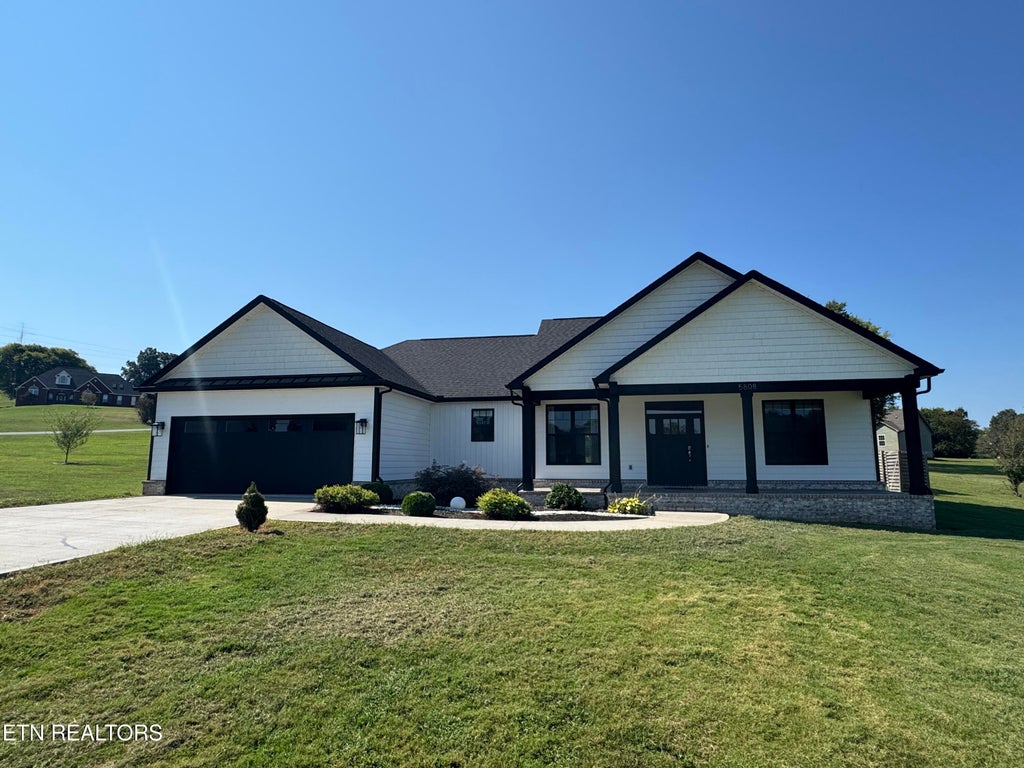 Photo of 5808 Chester Lane, Maryville, TN 37801 (MLS # 1354039)