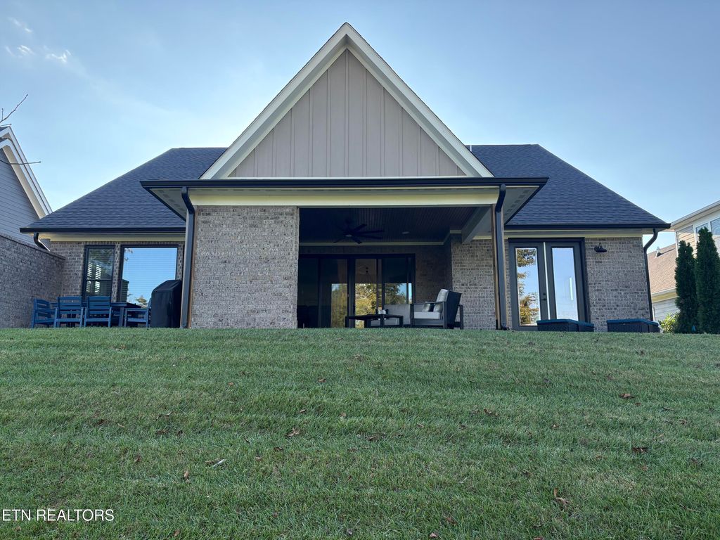 Photo of 373 Ironwood Lane, Loudon, TN 37774 (MLS # 1318523)