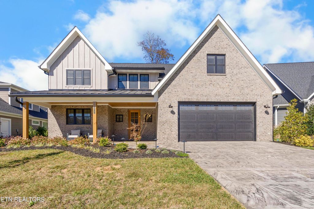 Photo of 373 Ironwood Lane, Loudon, TN 37774 (MLS # 1318523)