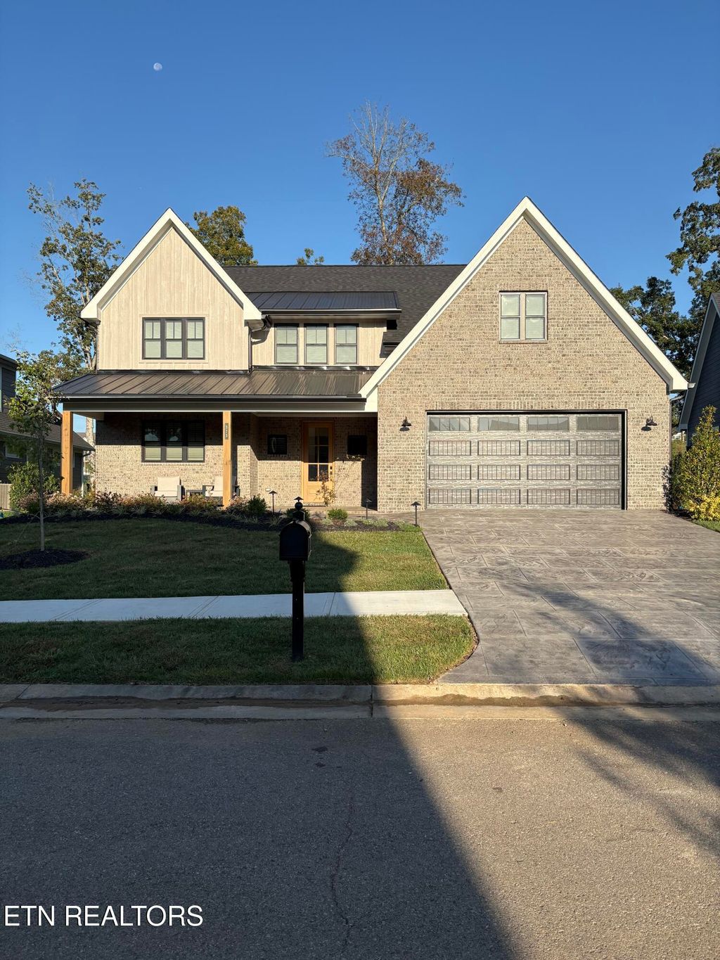 Photo of 373 Ironwood Lane, Loudon, TN 37774 (MLS # 1318523)