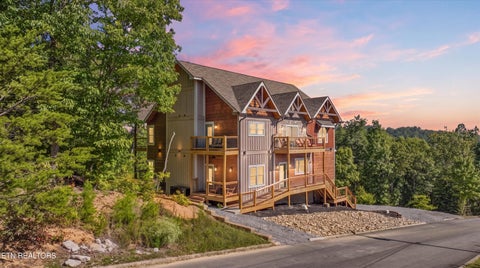 Photo of 1706 Pinestand Ridge Way, Sevierville, TN 37862 (MLS # 1357488)