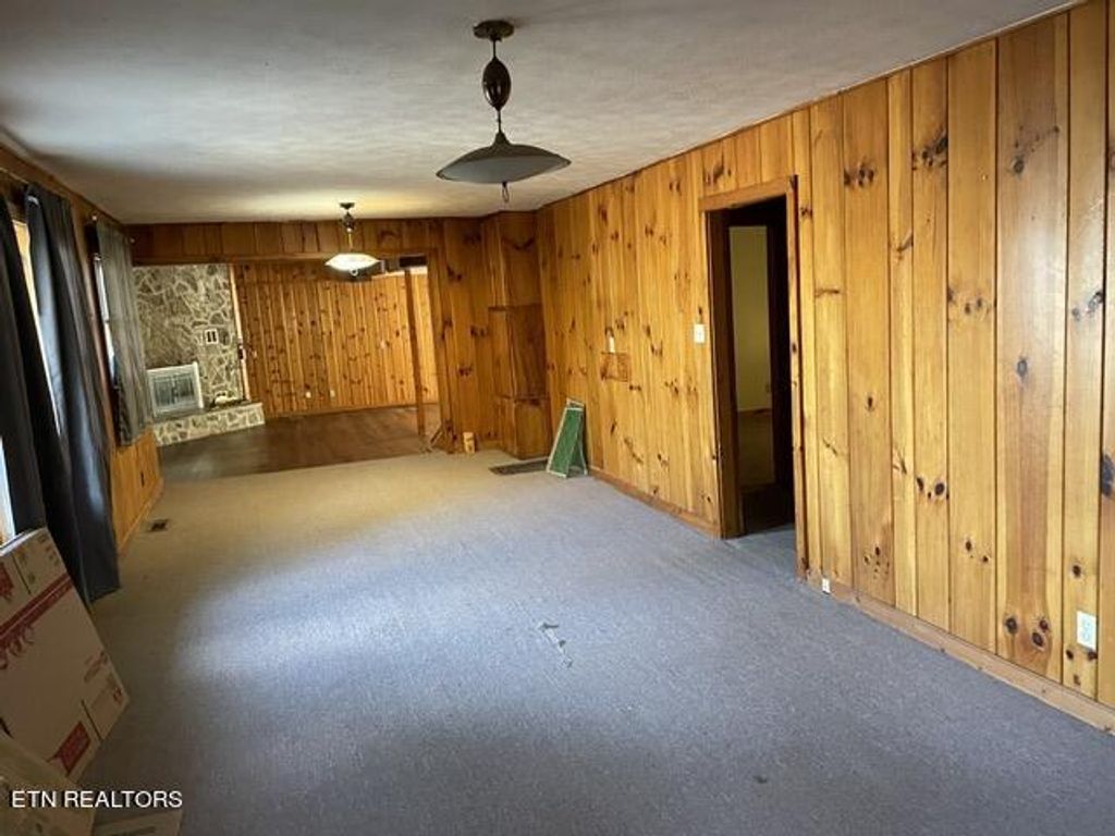 Photo of 318 Sanders Rd, New Tazewell, TN 37825 (MLS # 1255267)
