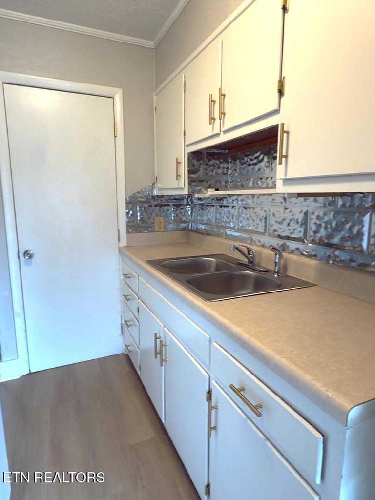 214 Lakeview Stable Rd