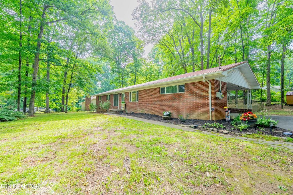 Photo of 104 Piedmont Circle, Maryville, TN 37803 (MLS # 1343010)