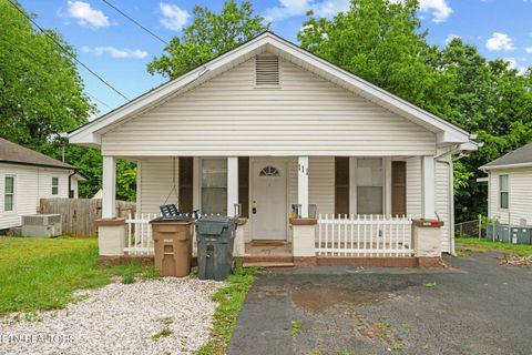 Photo of 111 McDaniel Ave, Knoxville, TN 37920 (MLS # 1342936)