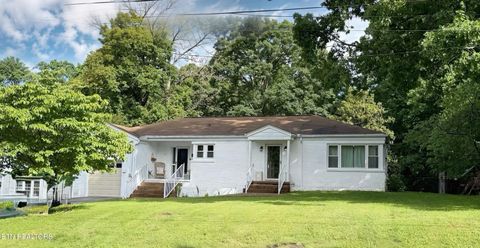 Photo of 4607 Fulton Drive, Knoxville, TN 37918 (MLS # 1320452)