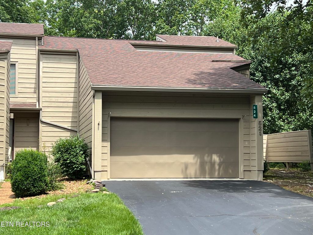 Photo of 524 Druid Landing, Crossville, TN 38558 (MLS # 1309394)