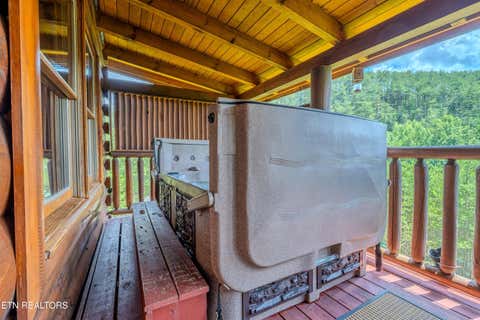 Tiny photo for 2068 Bear Haven Way, Sevierville, TN 37876 (MLS # 1349477)