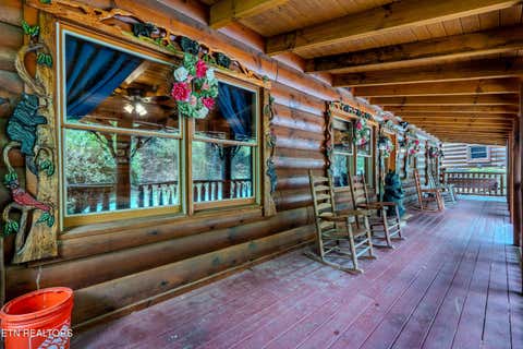 Tiny photo for 2068 Bear Haven Way, Sevierville, TN 37876 (MLS # 1349477)