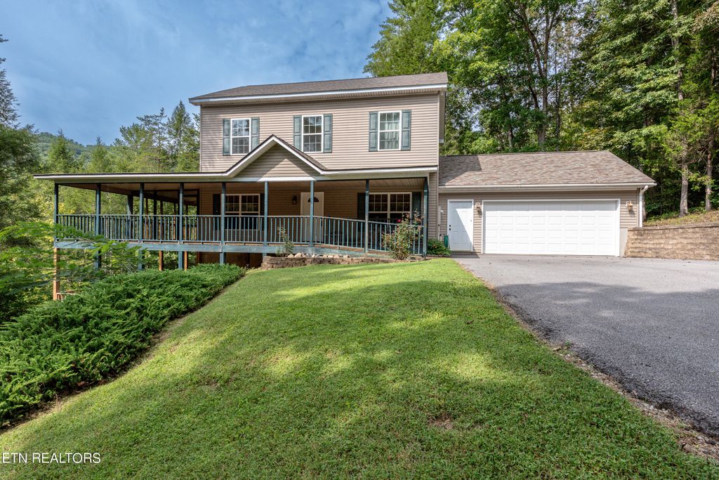 Photo of 341 Rainbow Circle, Townsend, TN 37882 (MLS # 1239983)