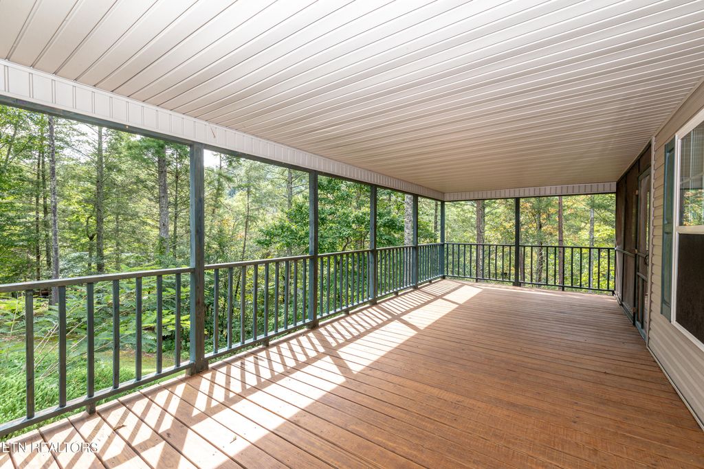 Photo of 341 Rainbow Circle, Townsend, TN 37882 (MLS # 1239983)