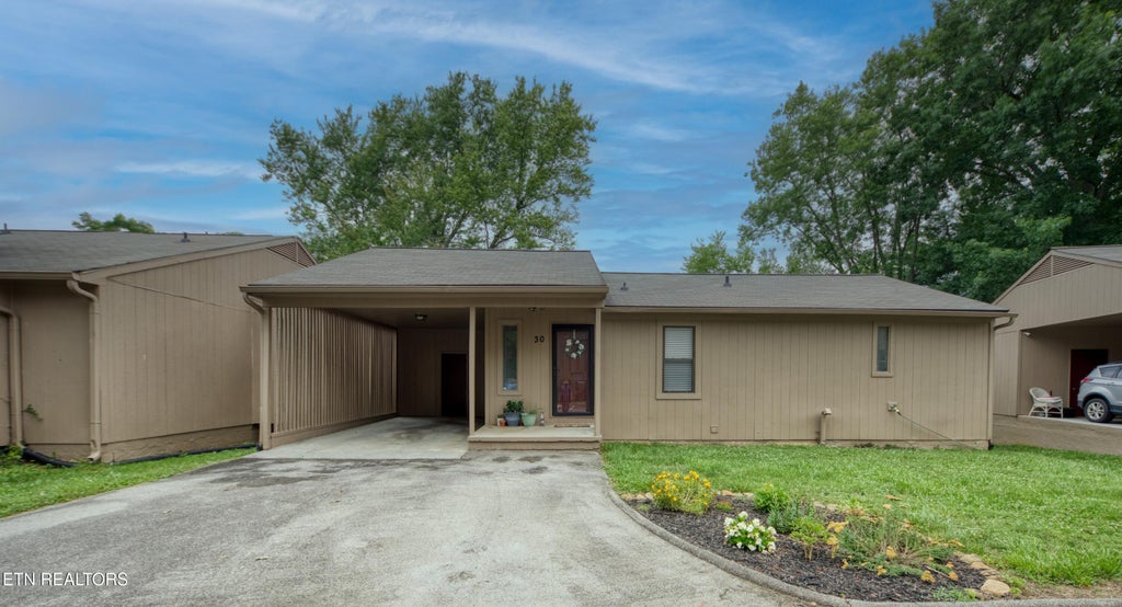 Photo of 8709 Olde Colony Tr #30, Knoxville, TN 37923 (MLS # 1344229)