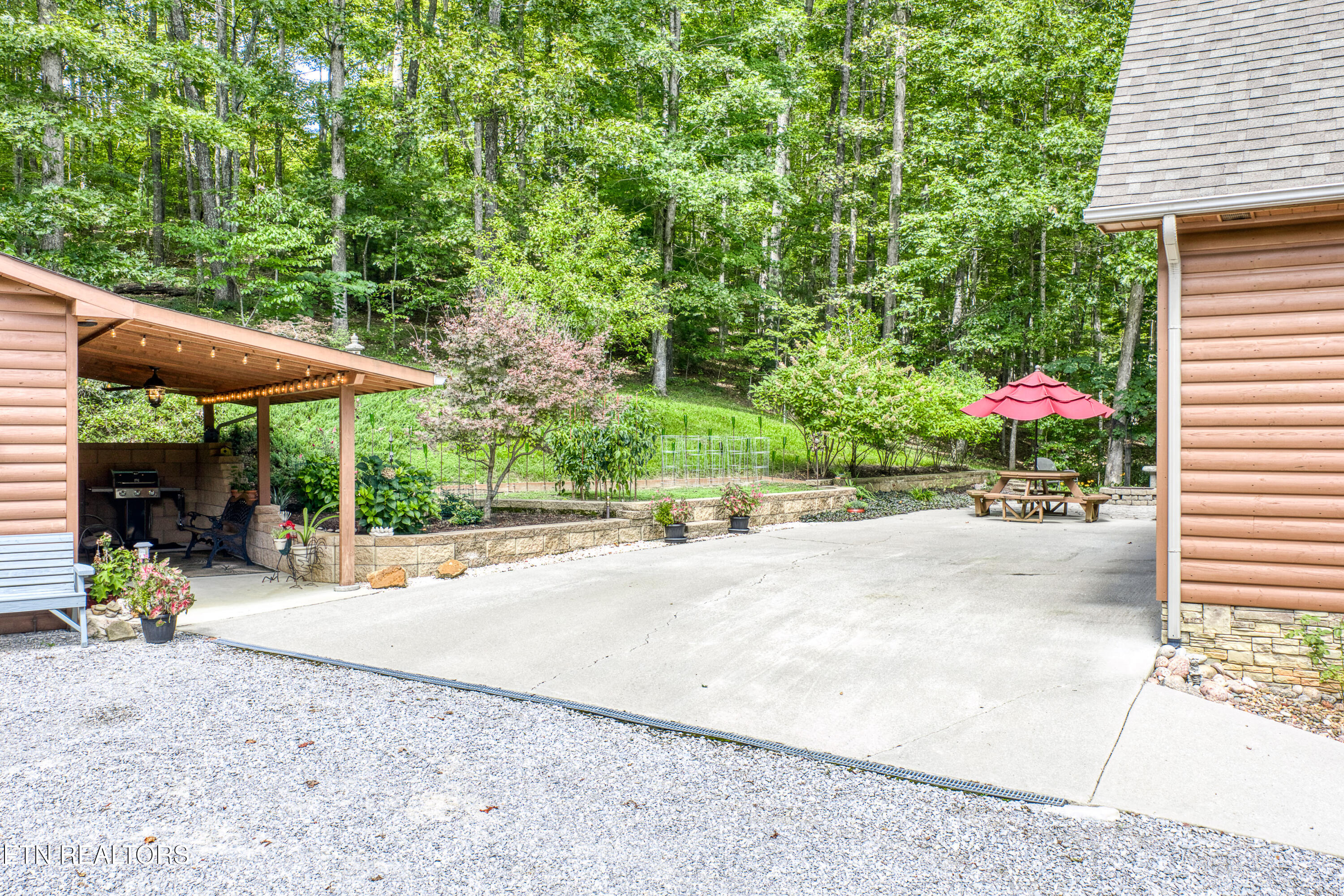 365 Hidden Hills Rd