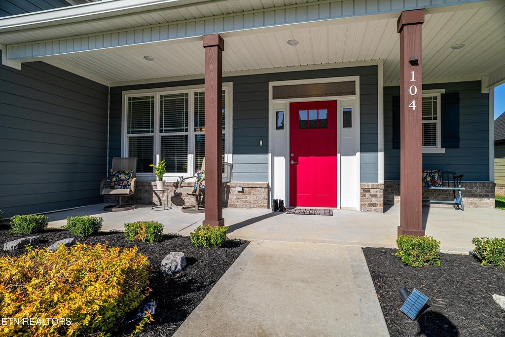 Photo of 104 Black Oak Drive, Oak Ridge, TN 37830 (MLS # 1339845)