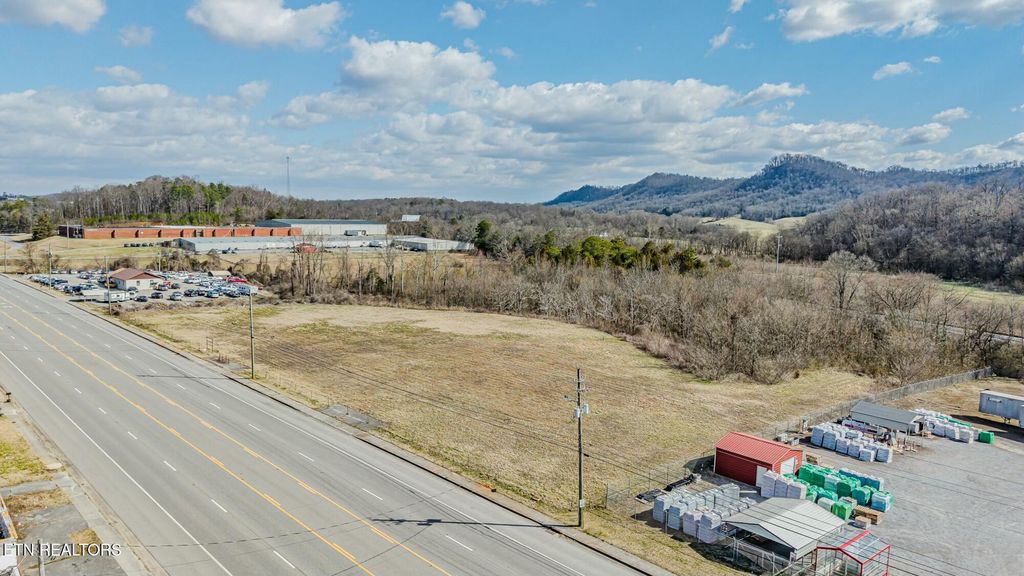 Photo of 1229 N Highway 411, Etowah, TN 37331 (MLS # 1292661)
