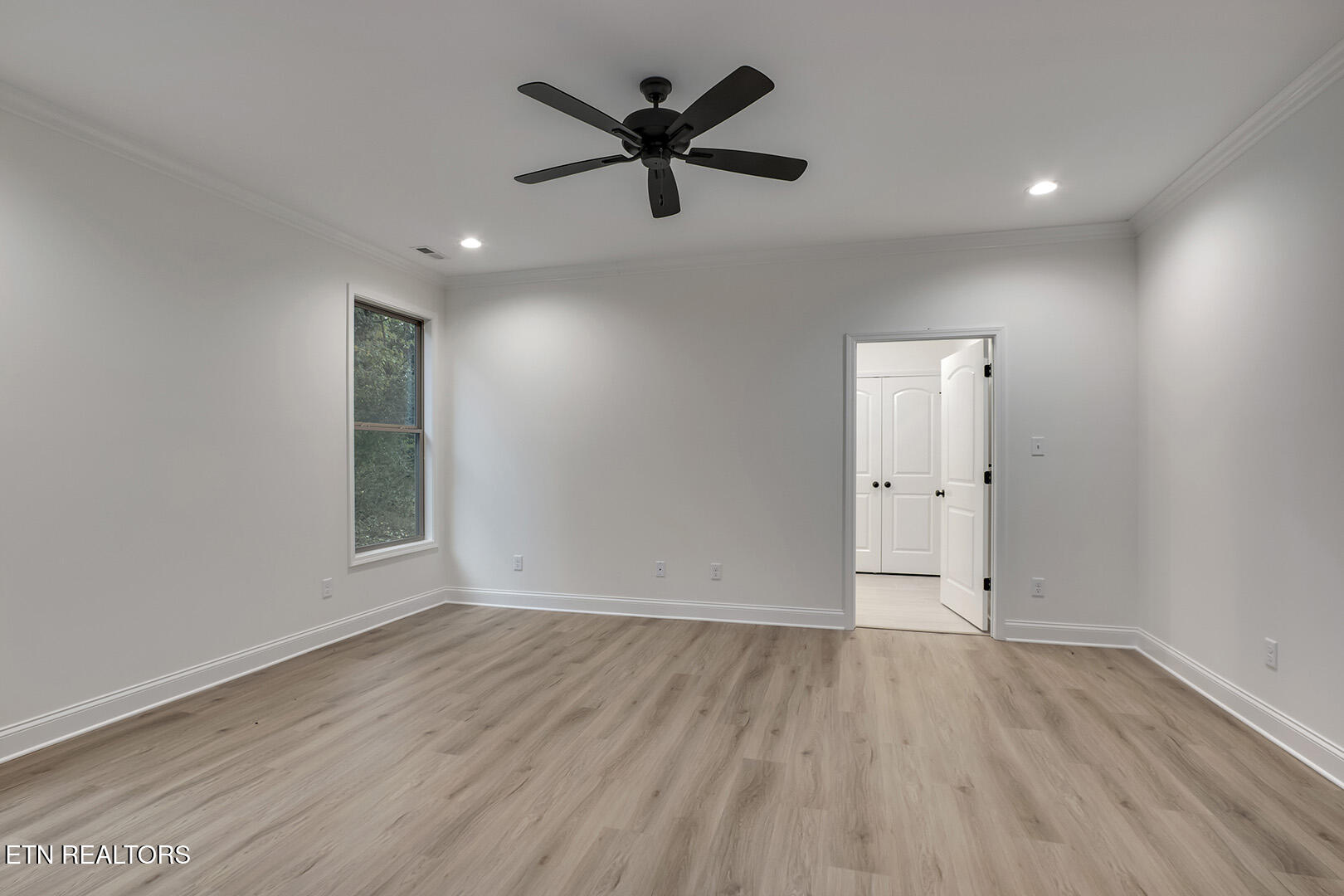 Loudon, Tennessee 37774, United States, 3 Bedrooms Bedrooms, ,3 BathroomsBathrooms,Residential,Pending,212460