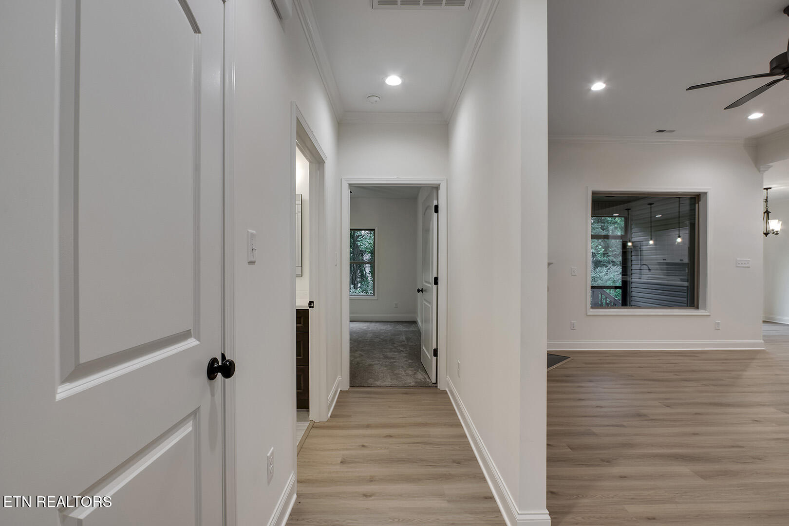 Loudon, Tennessee 37774, United States, 3 Bedrooms Bedrooms, ,3 BathroomsBathrooms,Residential,Pending,212460