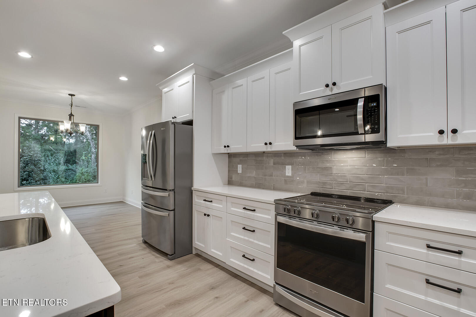 Loudon, Tennessee 37774, United States, 3 Bedrooms Bedrooms, ,3 BathroomsBathrooms,Residential,Pending,212460