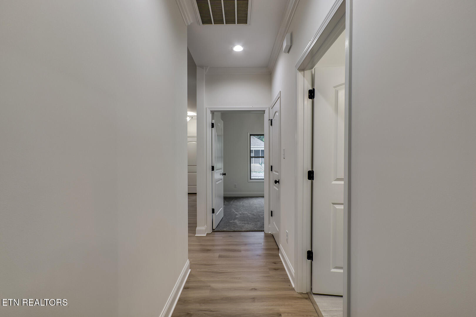 Loudon, Tennessee 37774, United States, 3 Bedrooms Bedrooms, ,3 BathroomsBathrooms,Residential,Pending,212460