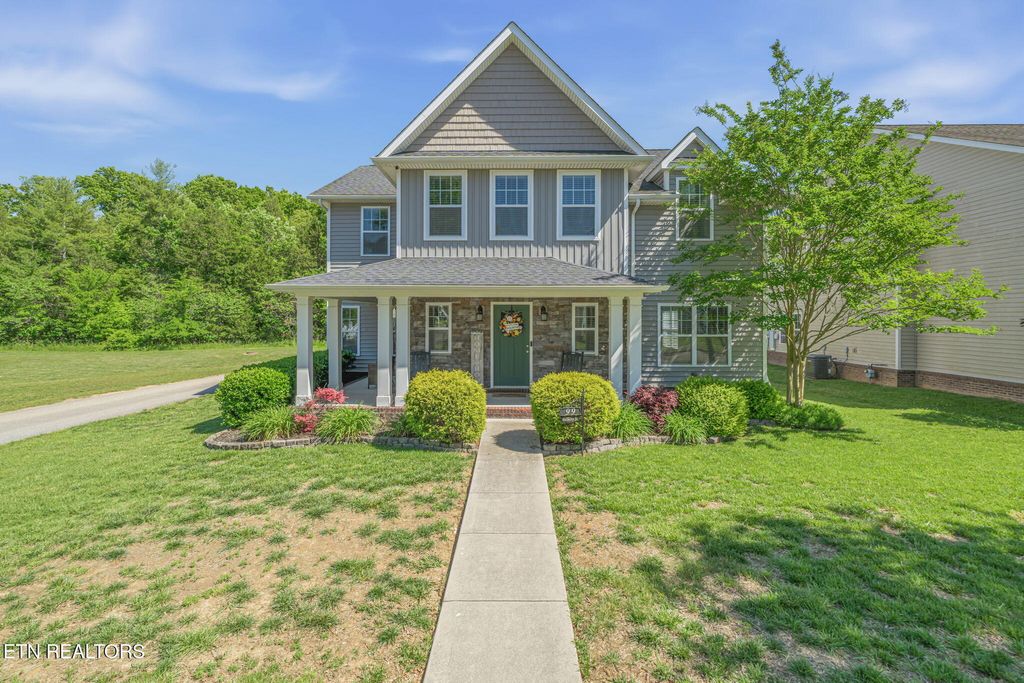 Photo of 99 Fallberry St, Oak Ridge, TN 37830 (MLS # 1341227)