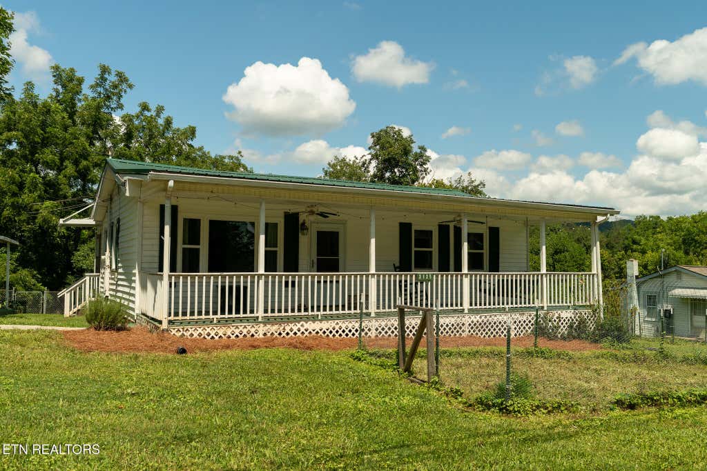 Photo of 2125 Harris Rd, Knoxville, TN 37924 (MLS # 1350979)
