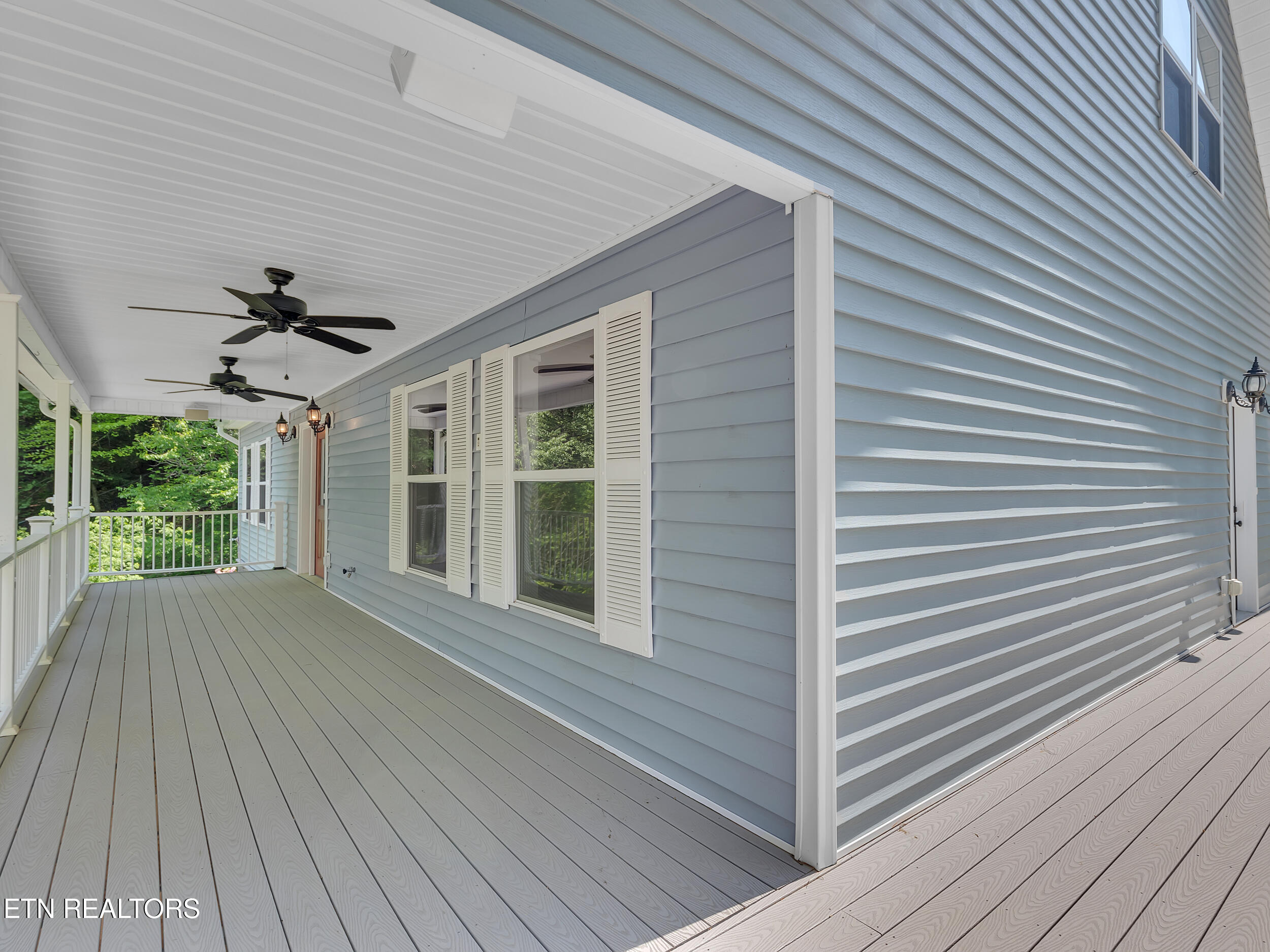 621 W Millers Cove Rd