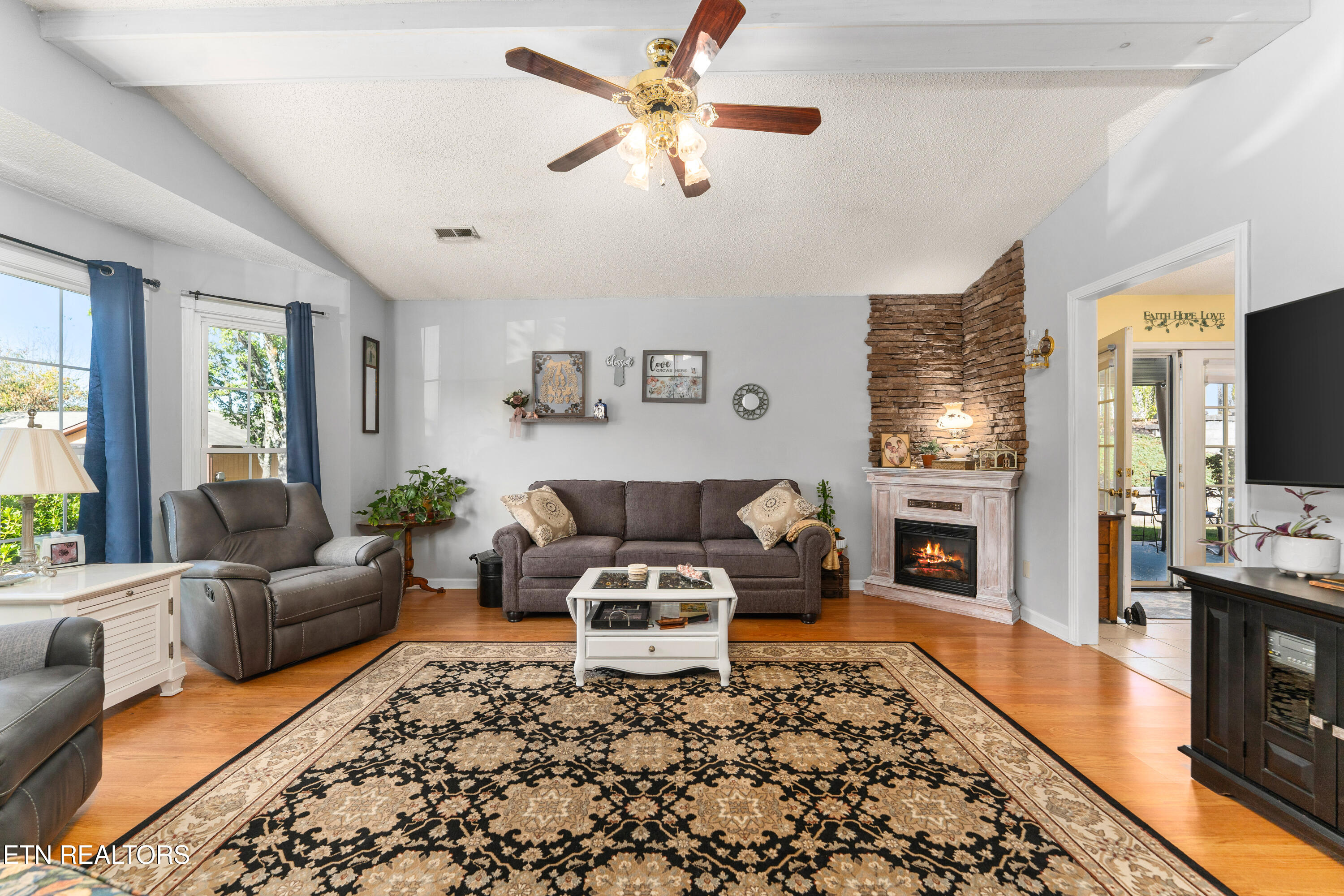 3206 Bloomfield Circle