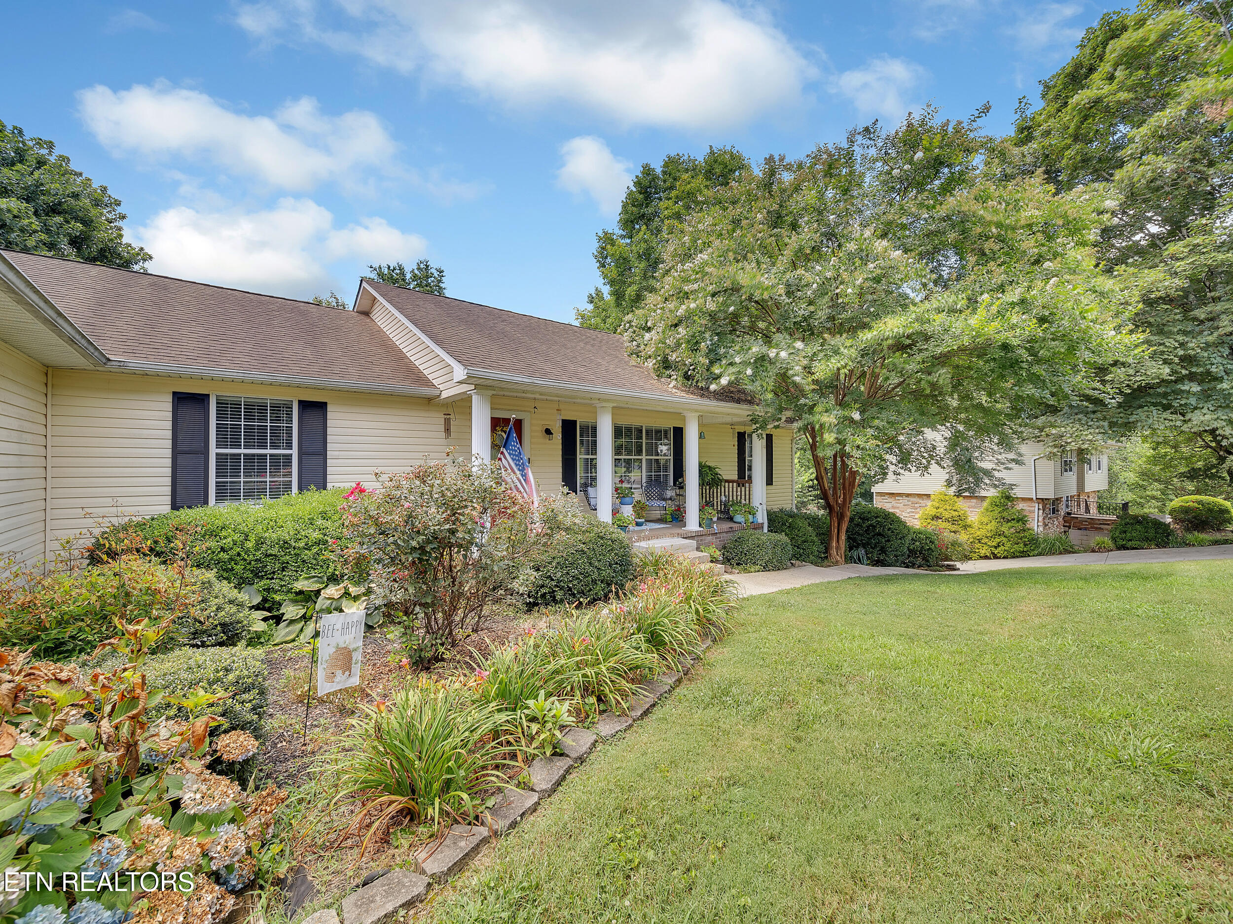 2822 Rambling Rd