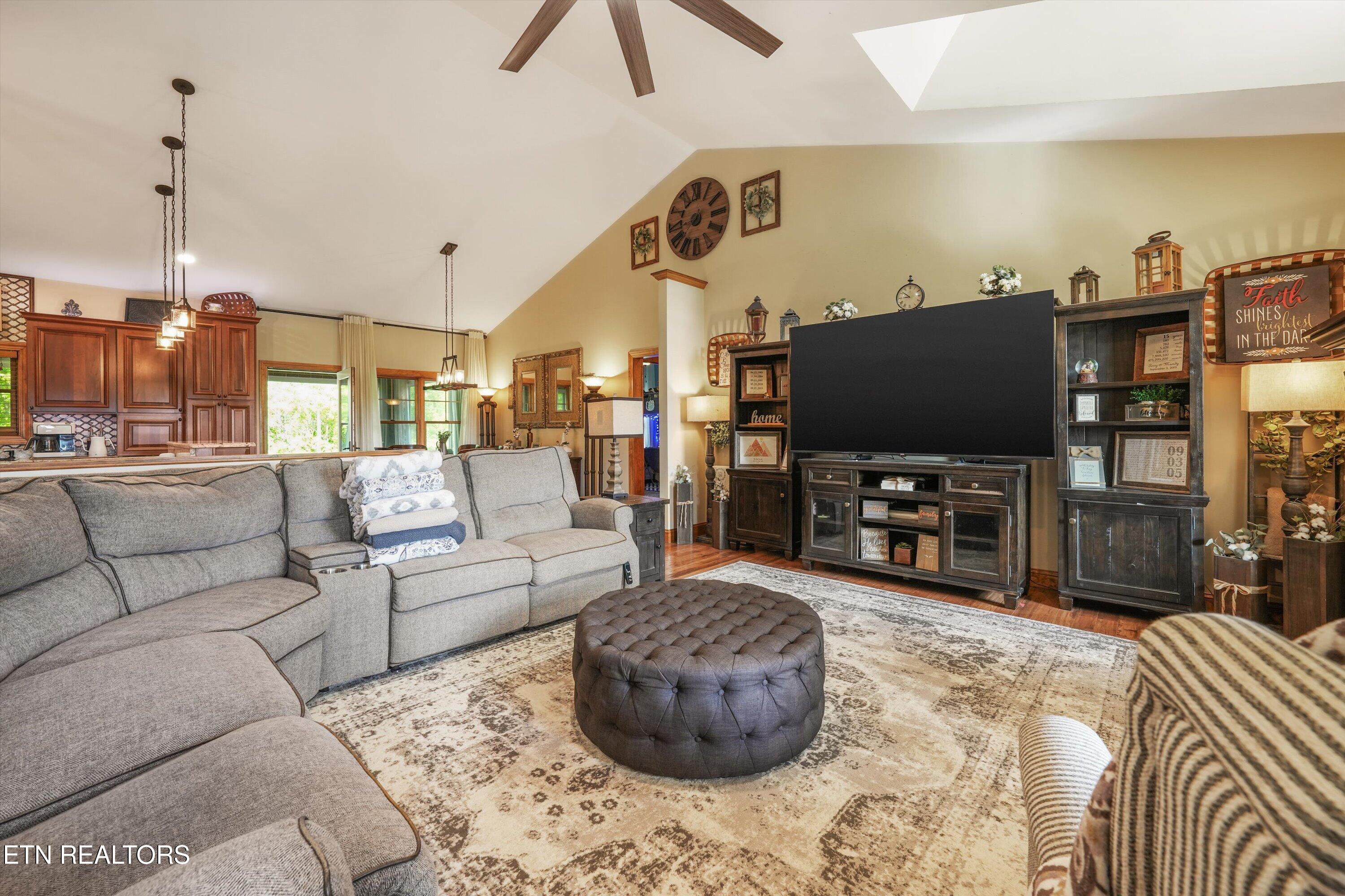 166 Mountain Shores Rd