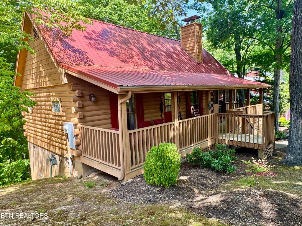 Photo of 856 Bear Run Way #4081, Sevierville, TN 37862 (MLS # 1340033)
