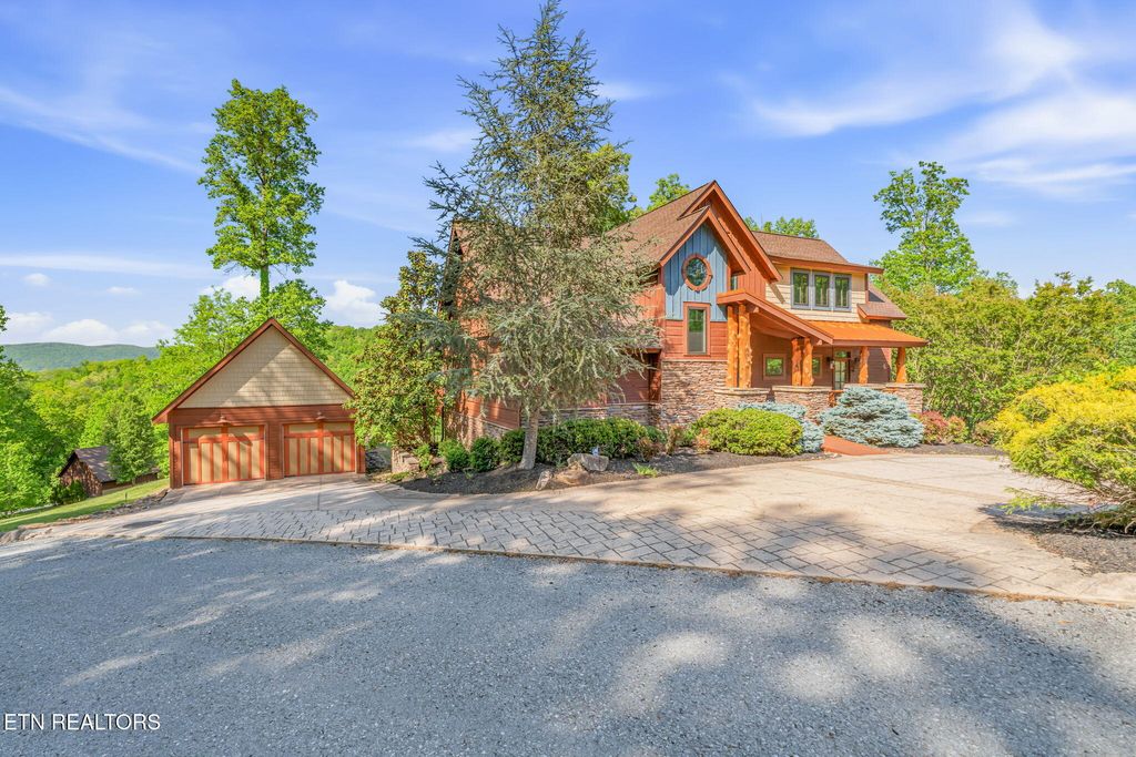 Photo of 305 Foxwood Drive, Caryville, TN 37714 (MLS # 1337563)