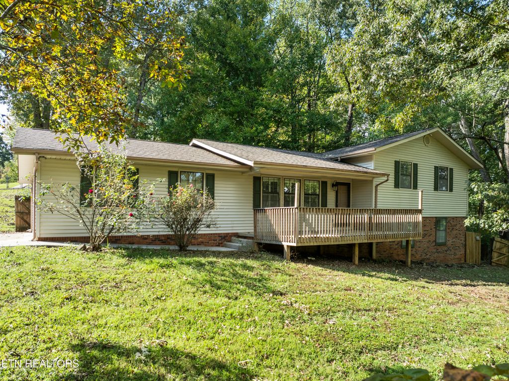 Photo of 9429 Jim Loy Rd, Strawberry Plains, TN 37871 (MLS # 1278498)