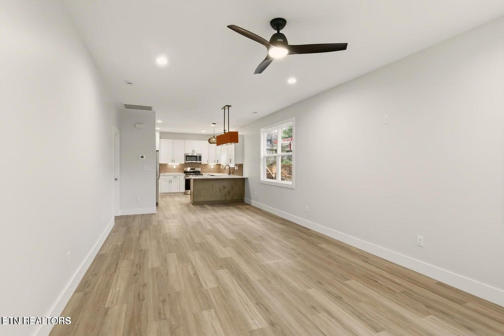 Photo of 818 W Anderson Ave, Knoxville, TN 37921 (MLS # 1352289)