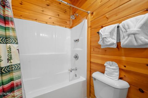 Tiny photo for 213 Dogwood Point Way, Gatlinburg, TN 37738 (MLS # 1342533)